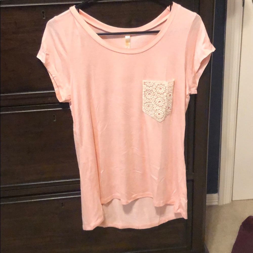 Women’s Top with Lace Pocket Size Small